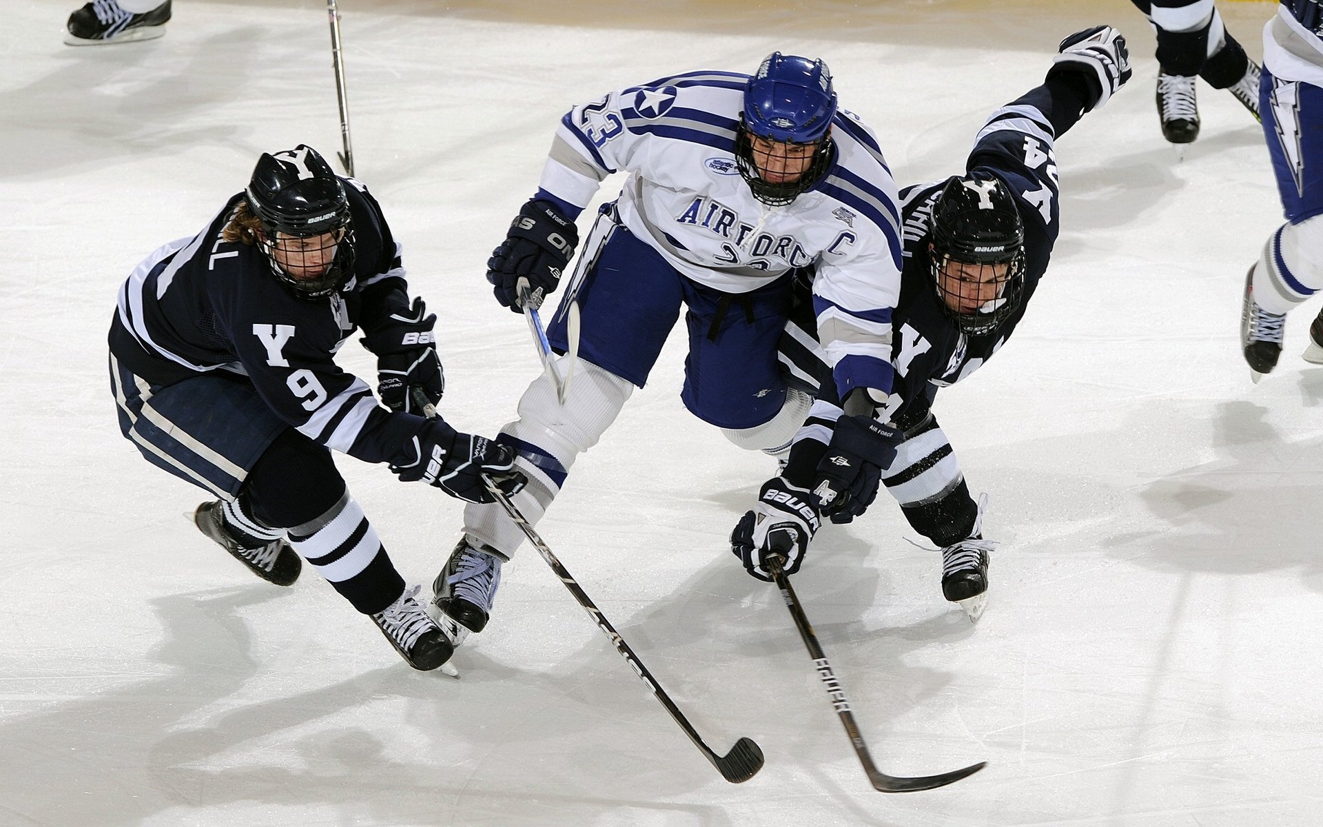 法网红土轻取戴维斯杯，阿尔卡拉斯独步网坛刷新历史纪录